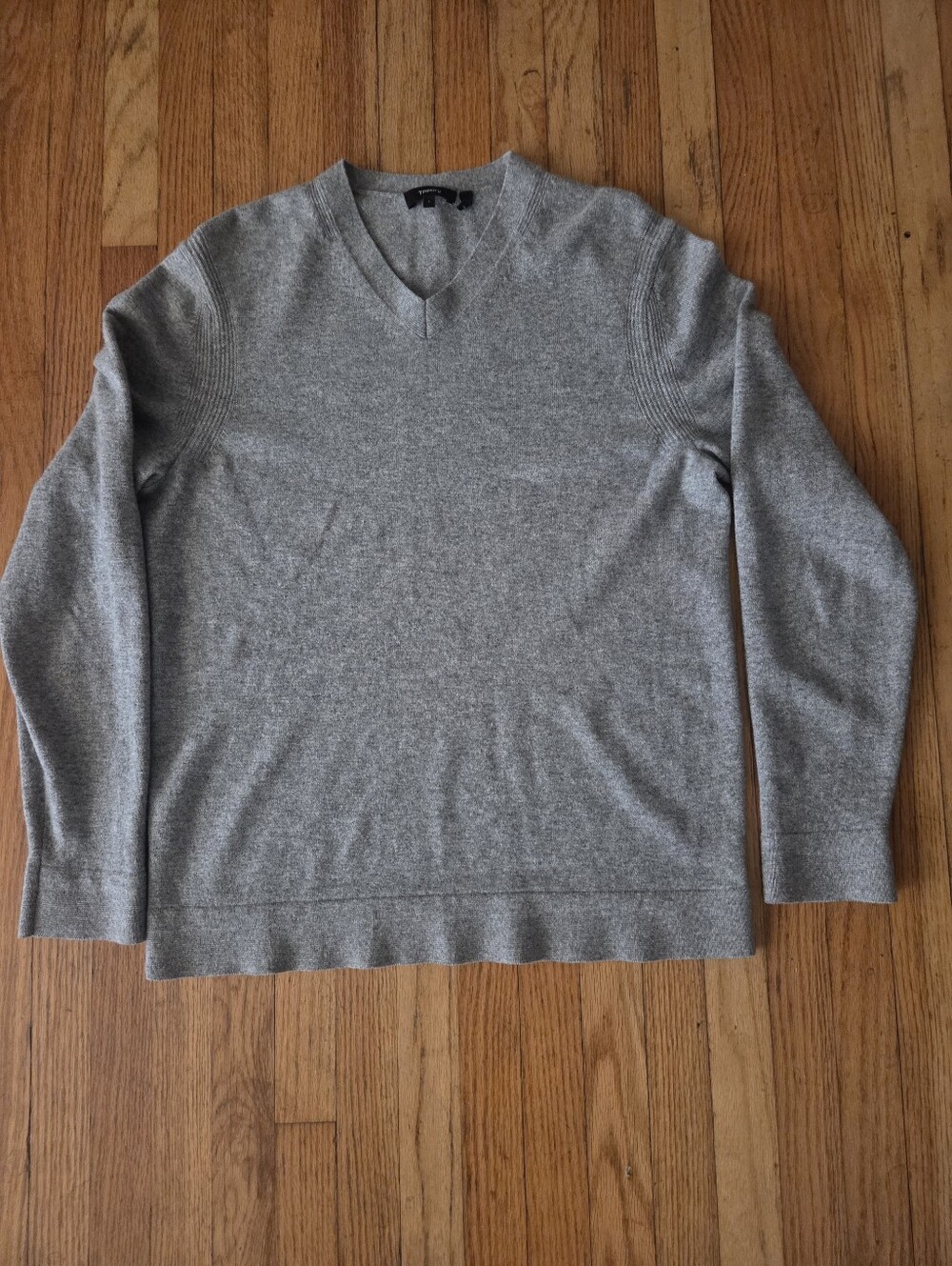 Theory Rescor 3 100% Cashmere V-Neck Sweater Heather Gray Minimalist Large